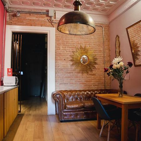 Отель Cosmopolitan Boutique Rambla Барселона Экстерьер фото